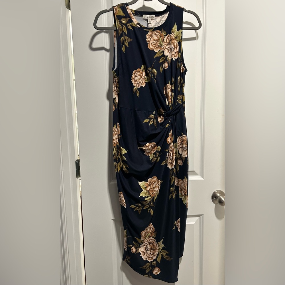 Nine Britton Long Sleeve Floral Dress - Navy Blue and Tan